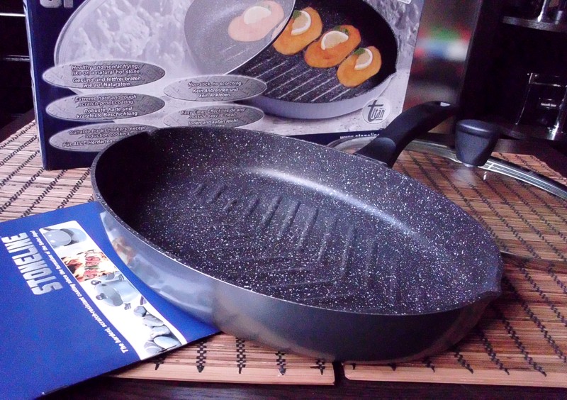 Stoneline керамическая сковорода XXL для шницелей и рыбы 35*24 Арт. WX 6949